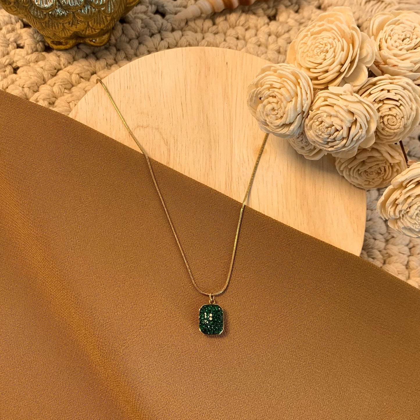 Sparkle diamond green chain pendant