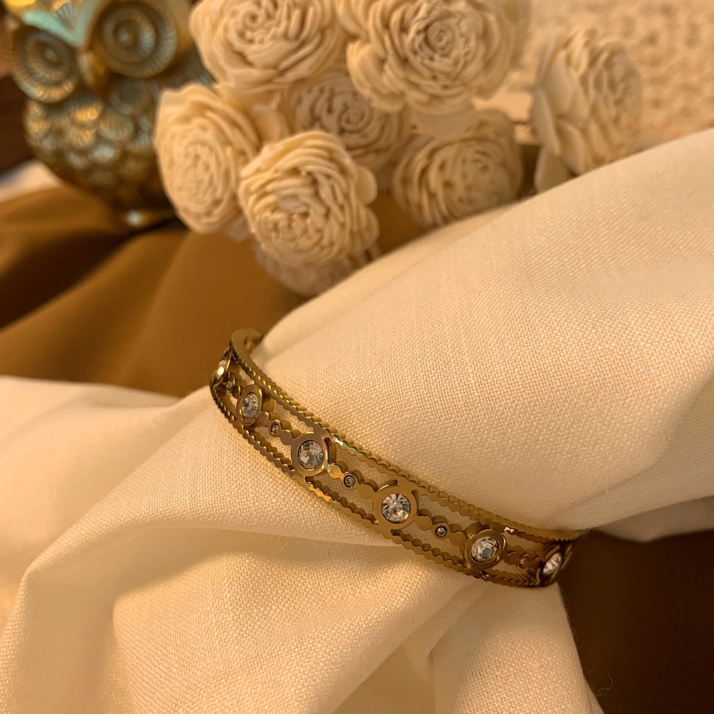 Celeste Bezel Kada