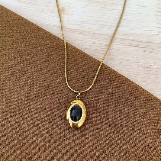 Black aura oval chain pendant