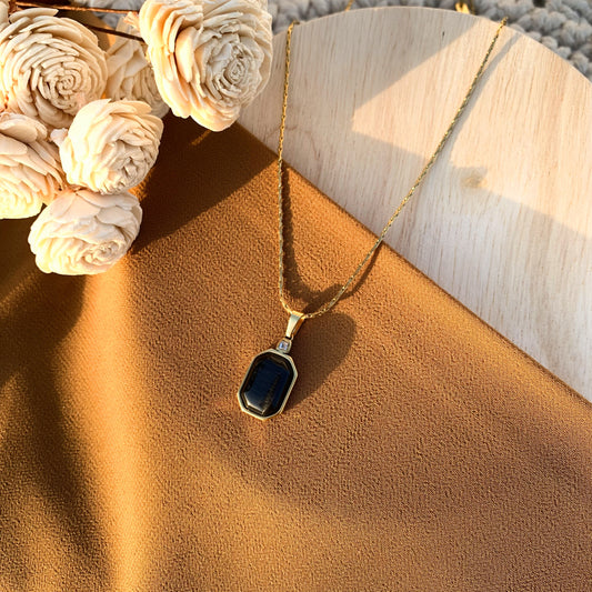 Bold black chain pendant