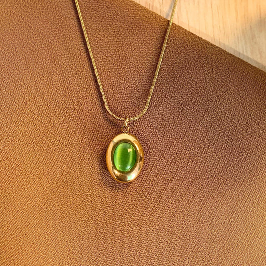 Geen aura oval chain pendant