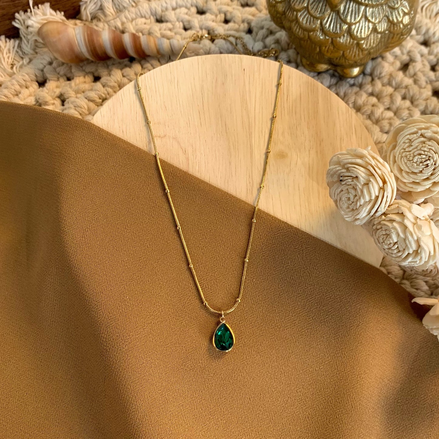 Emerald green drop shape chain pendant