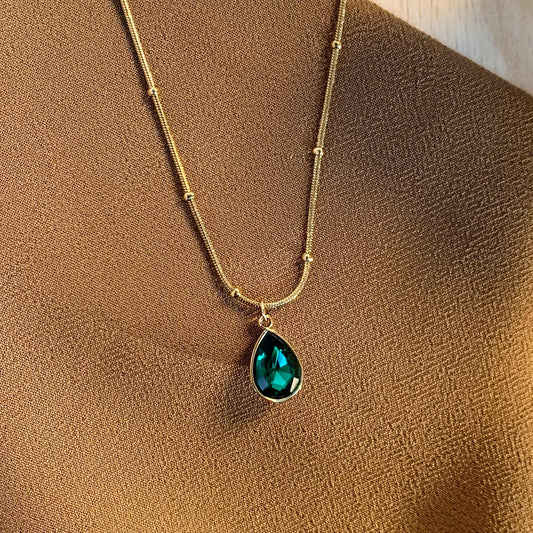 Emerald green drop shape chain pendant