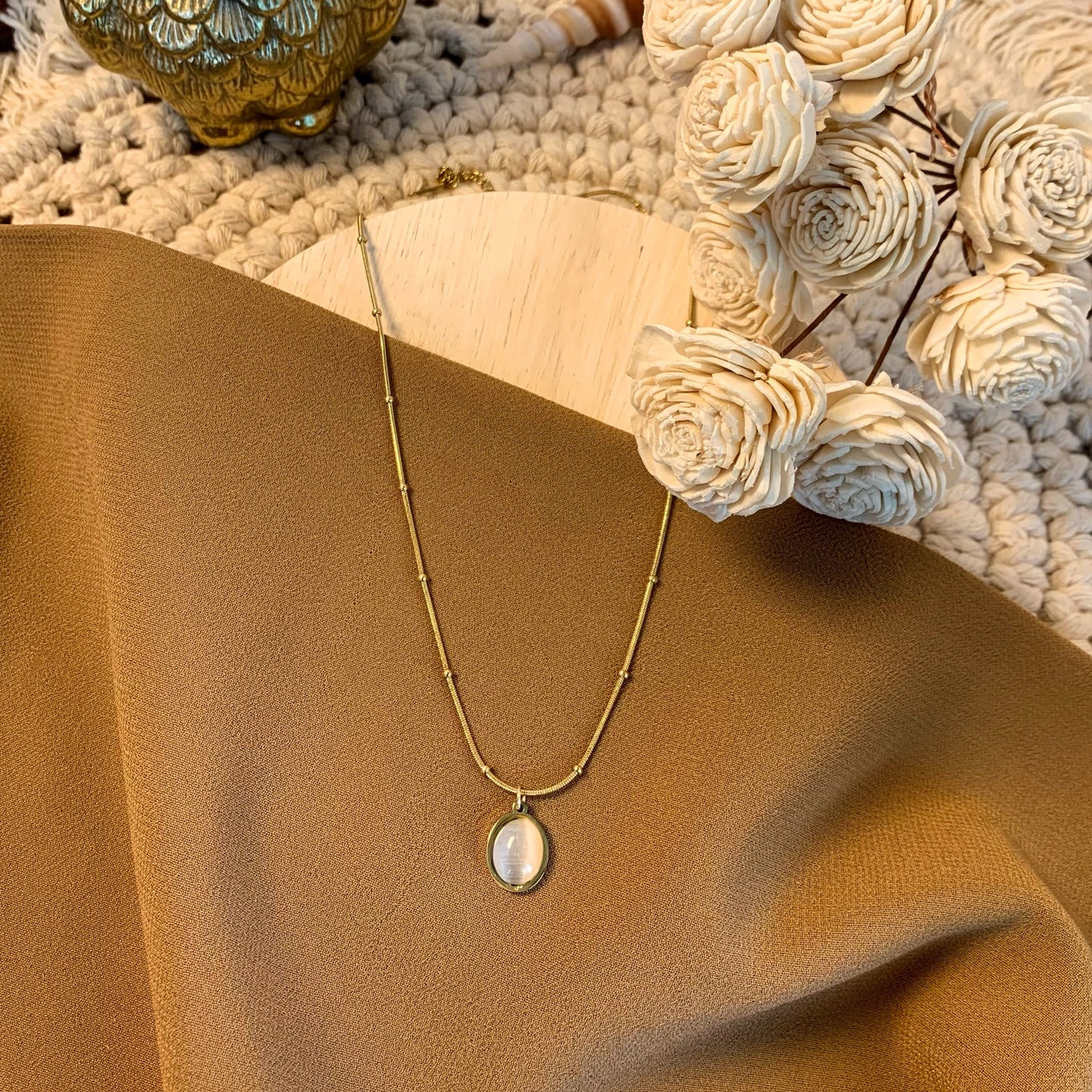 White Crystal Oval Chain Pendants