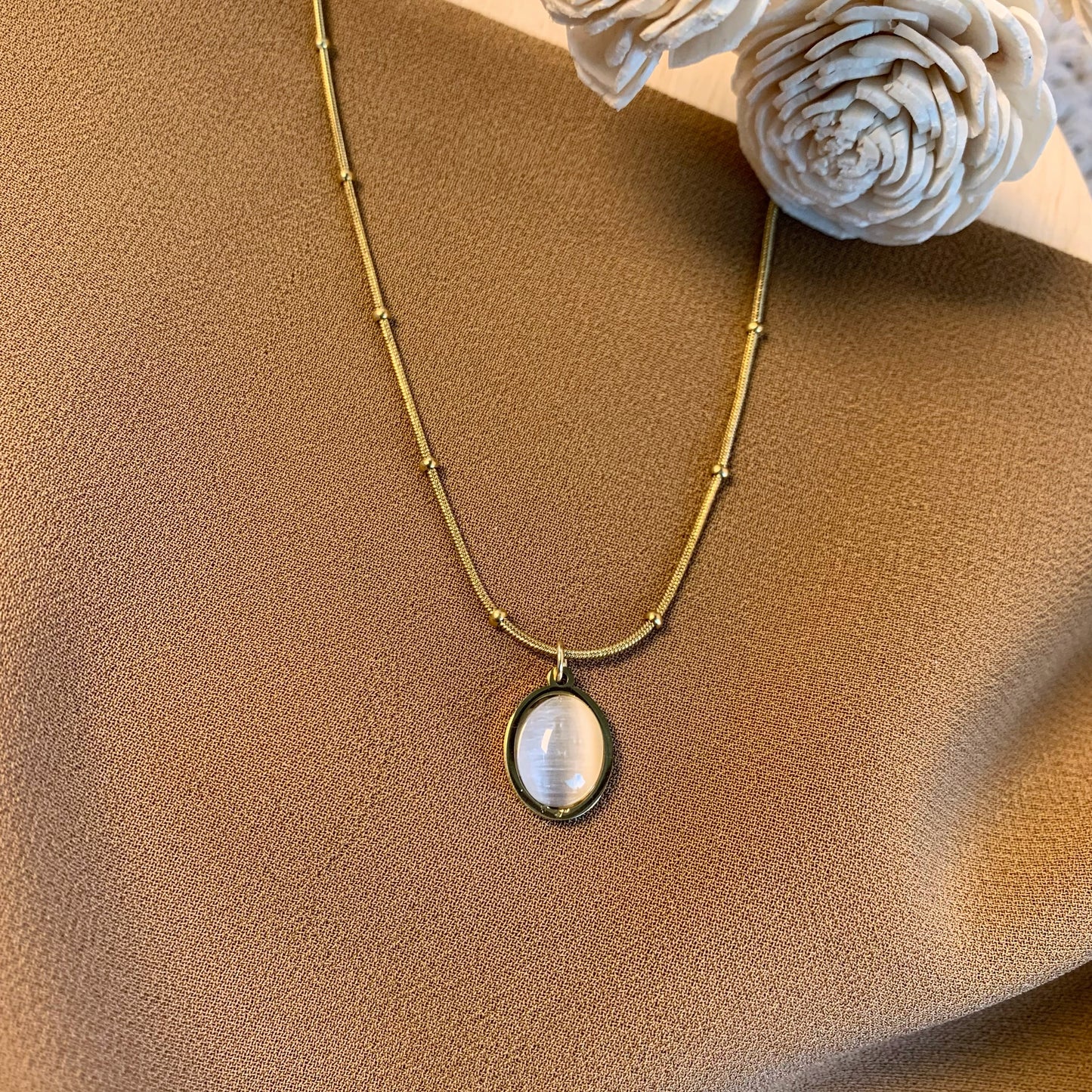 White Crystal Oval Chain Pendants