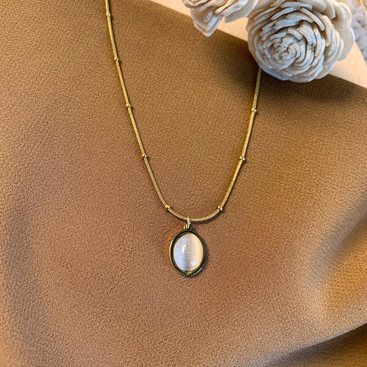 White Crystal Oval Chain Pendants