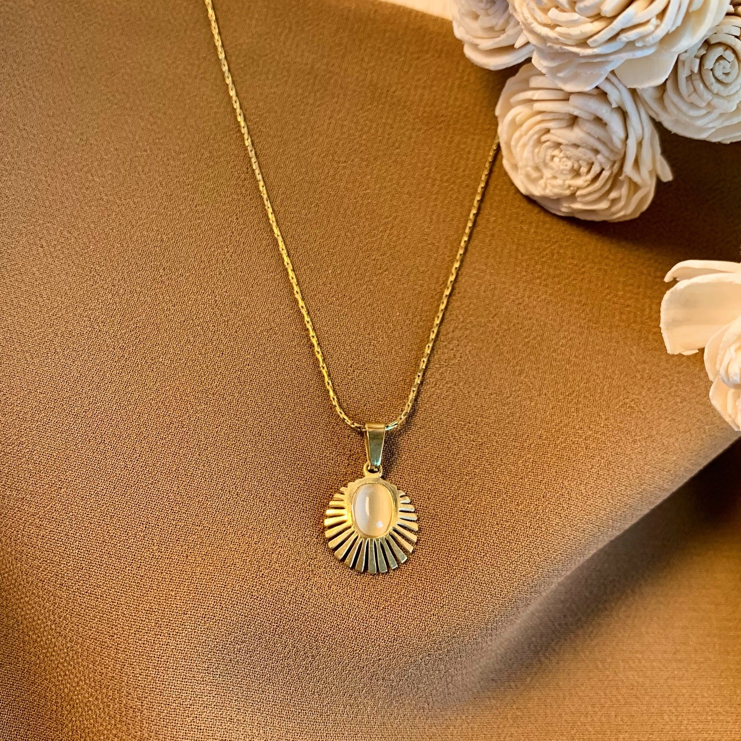 Dawn sun Chain Pendant