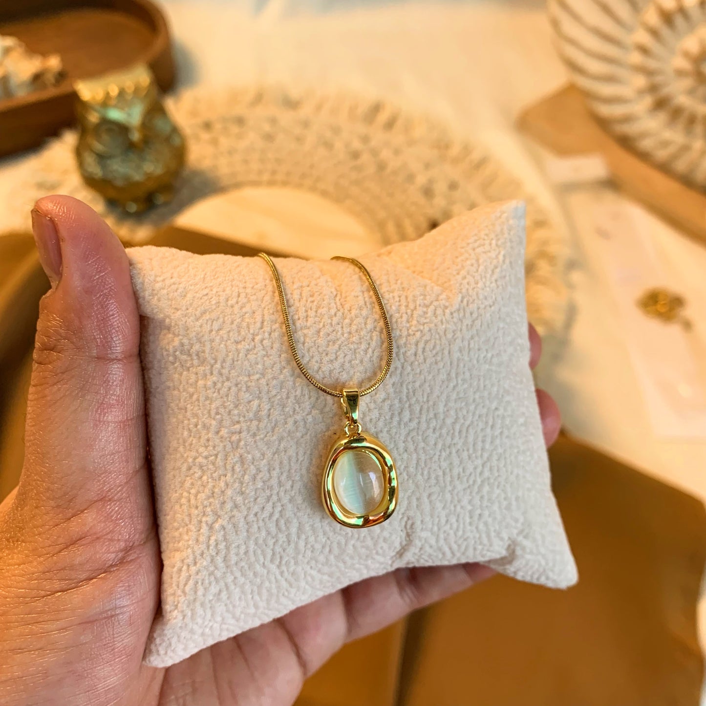 Pebble Shape cream stone chain pendant