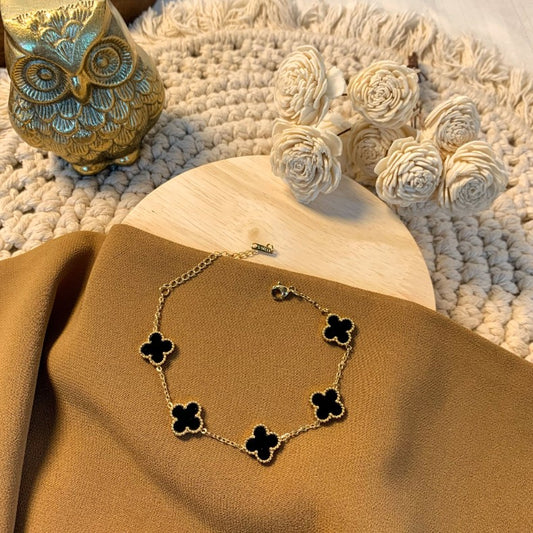 The timeless black clover bracelet