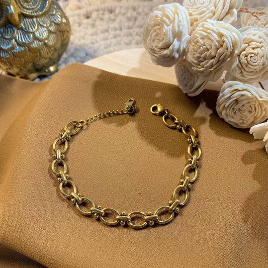The subtle glow bracelet