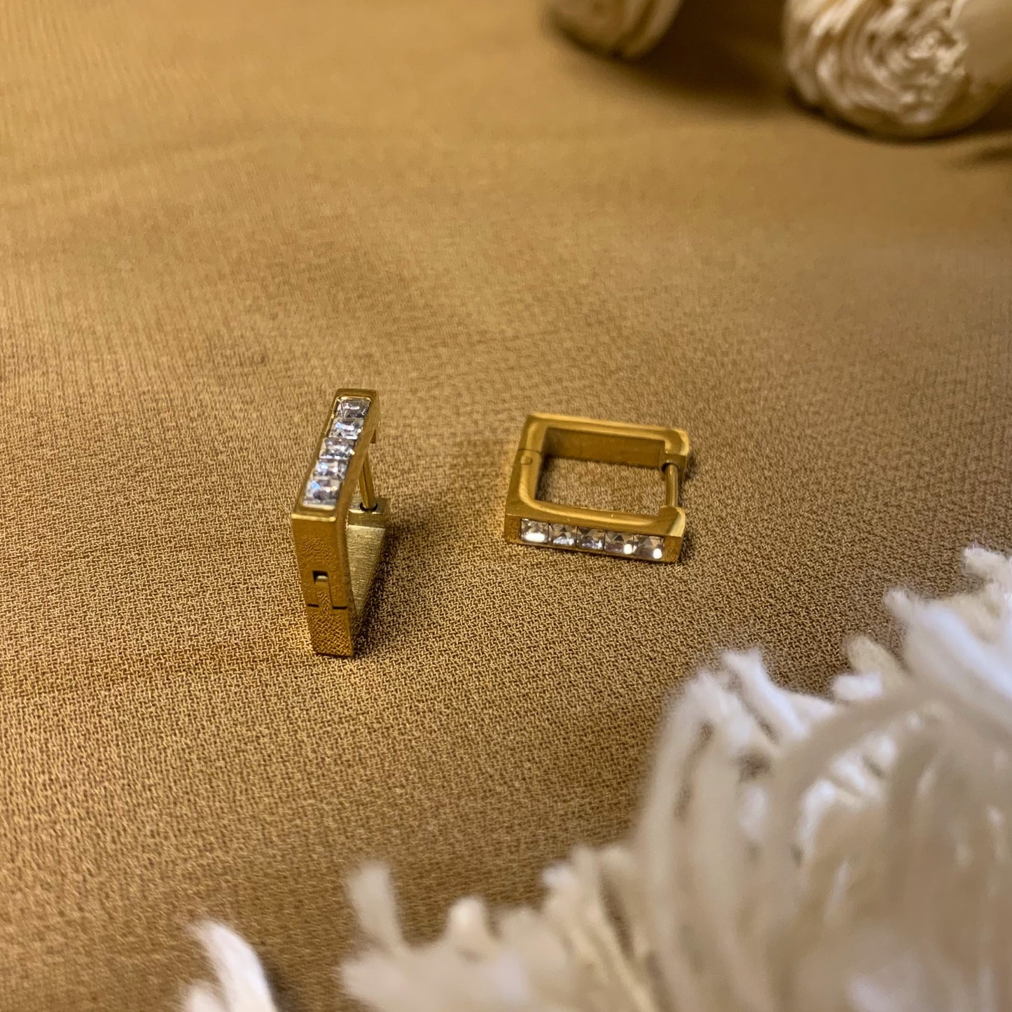 Bella diamond touch earing