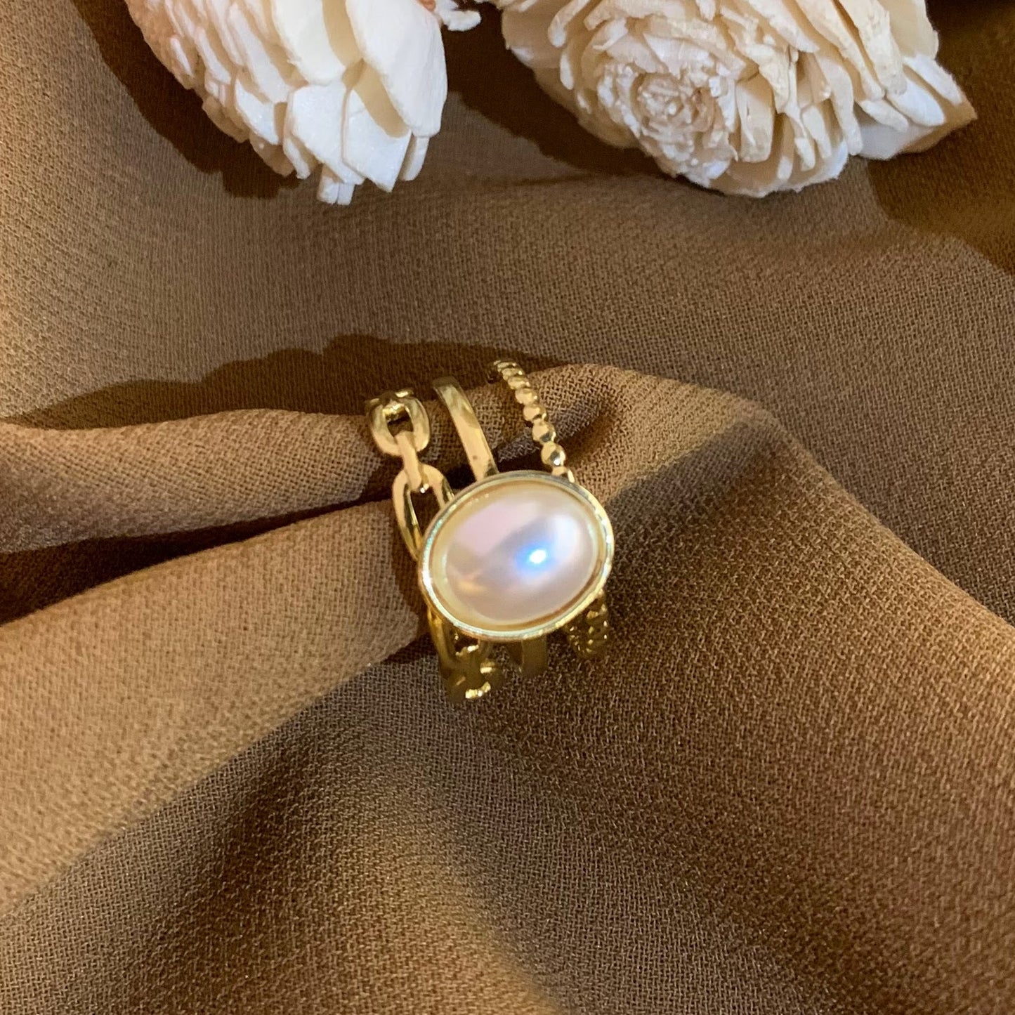 Aurora pearl ring