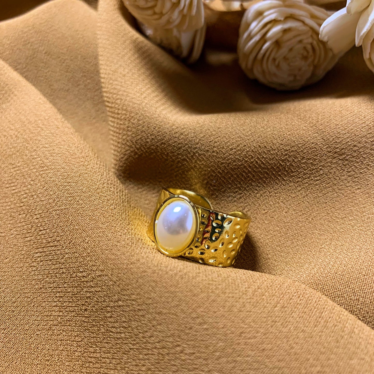 Statement pearl ring