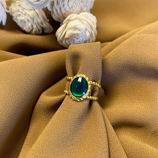 Emerald drop ring