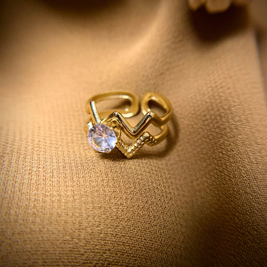 Tressure diamond ring