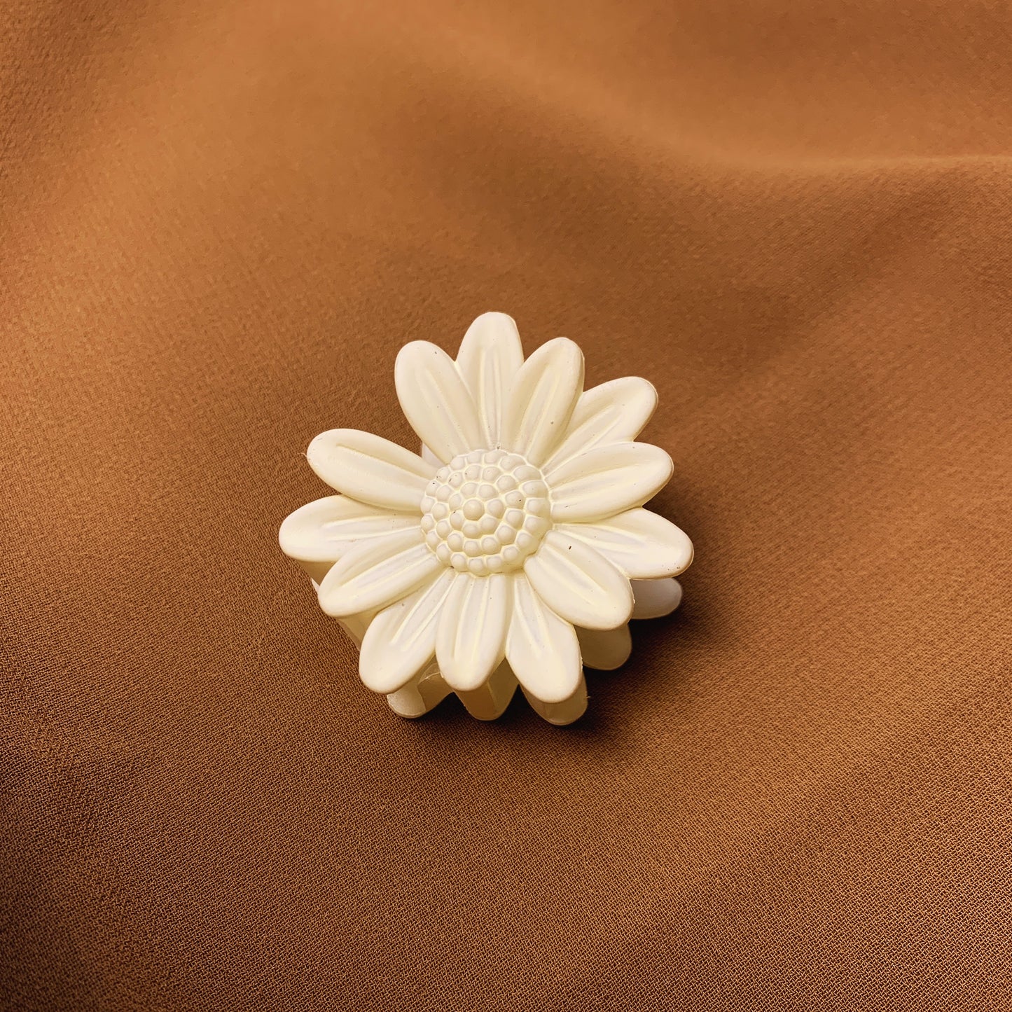 Daisy claw
