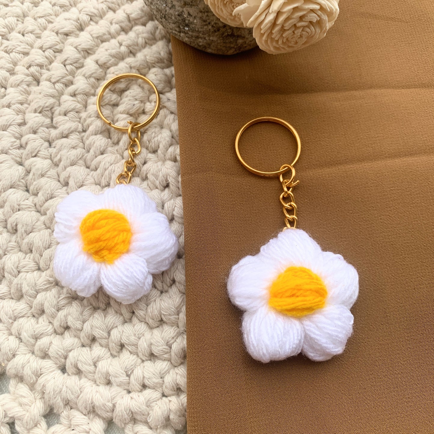 Daisy chrochet charm (multipurpose)